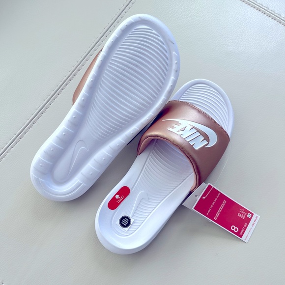 Nike Slides - Picture 6 of 6